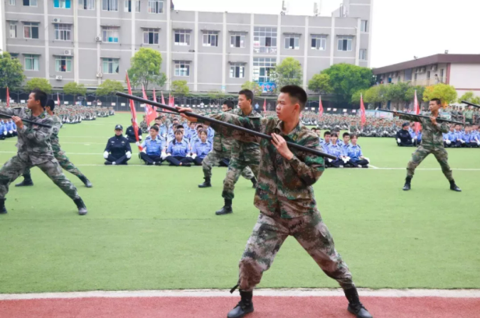 ����ѵ��