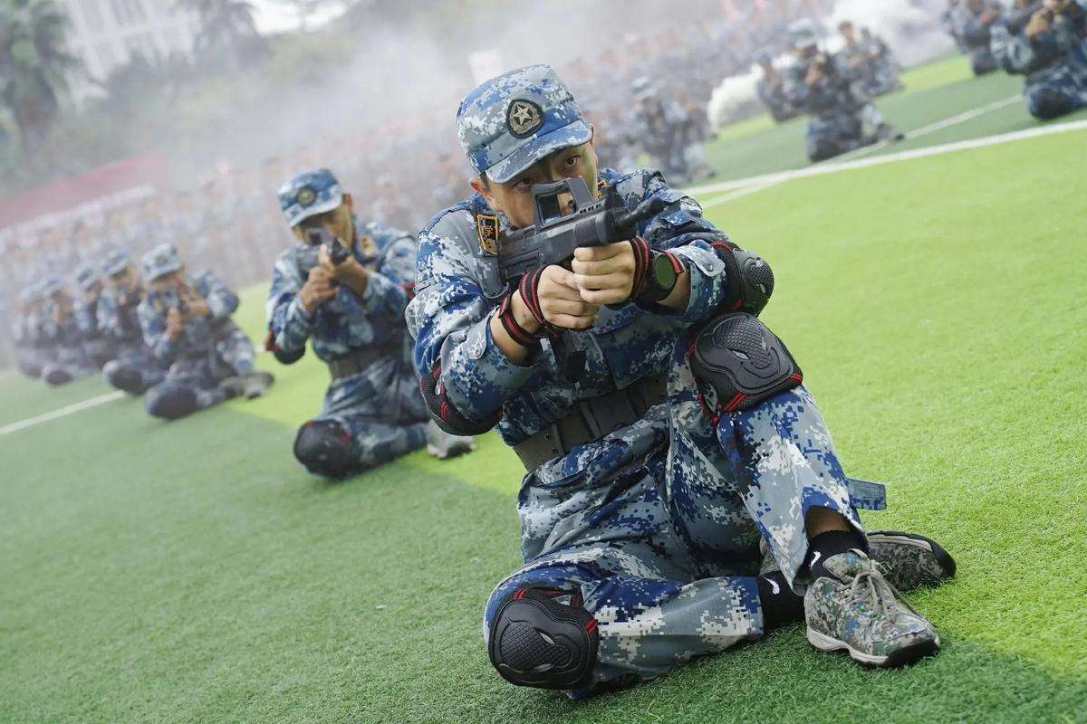 国防教育对当兵有帮助吗?现在的中专国防班可以读吗?